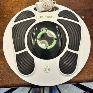 Revitive Medic Circulation Booster without remote. Has cord.